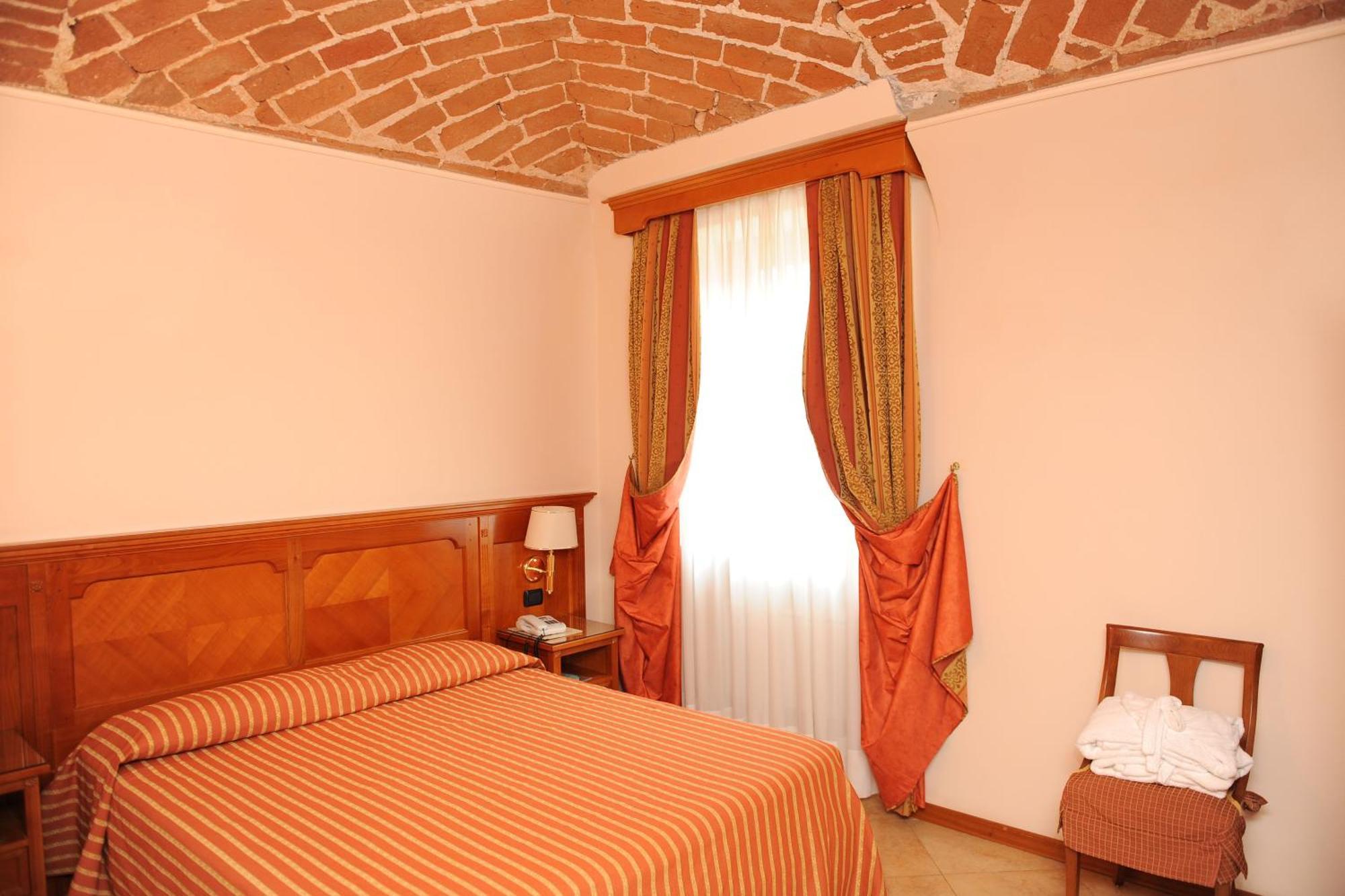 Hotel Acqui & Centro Benessere Acqui Terme Dış mekan fotoğraf